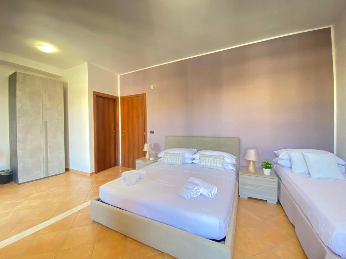 Maison Soleil Guest House กัลลีโปลี ภายนอก รูปภาพ