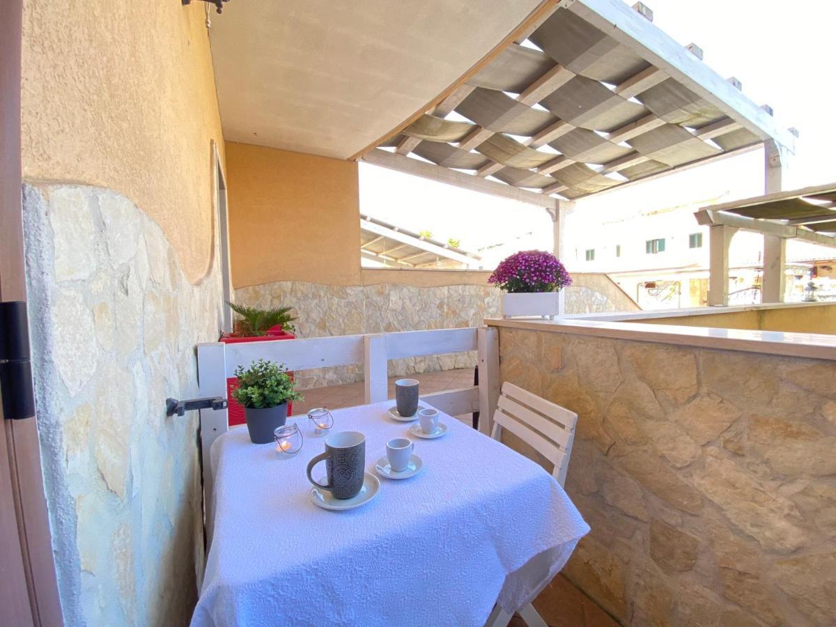 Maison Soleil Guest House กัลลีโปลี ภายนอก รูปภาพ