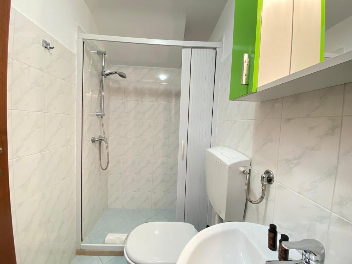 Maison Soleil Guest House กัลลีโปลี ภายนอก รูปภาพ